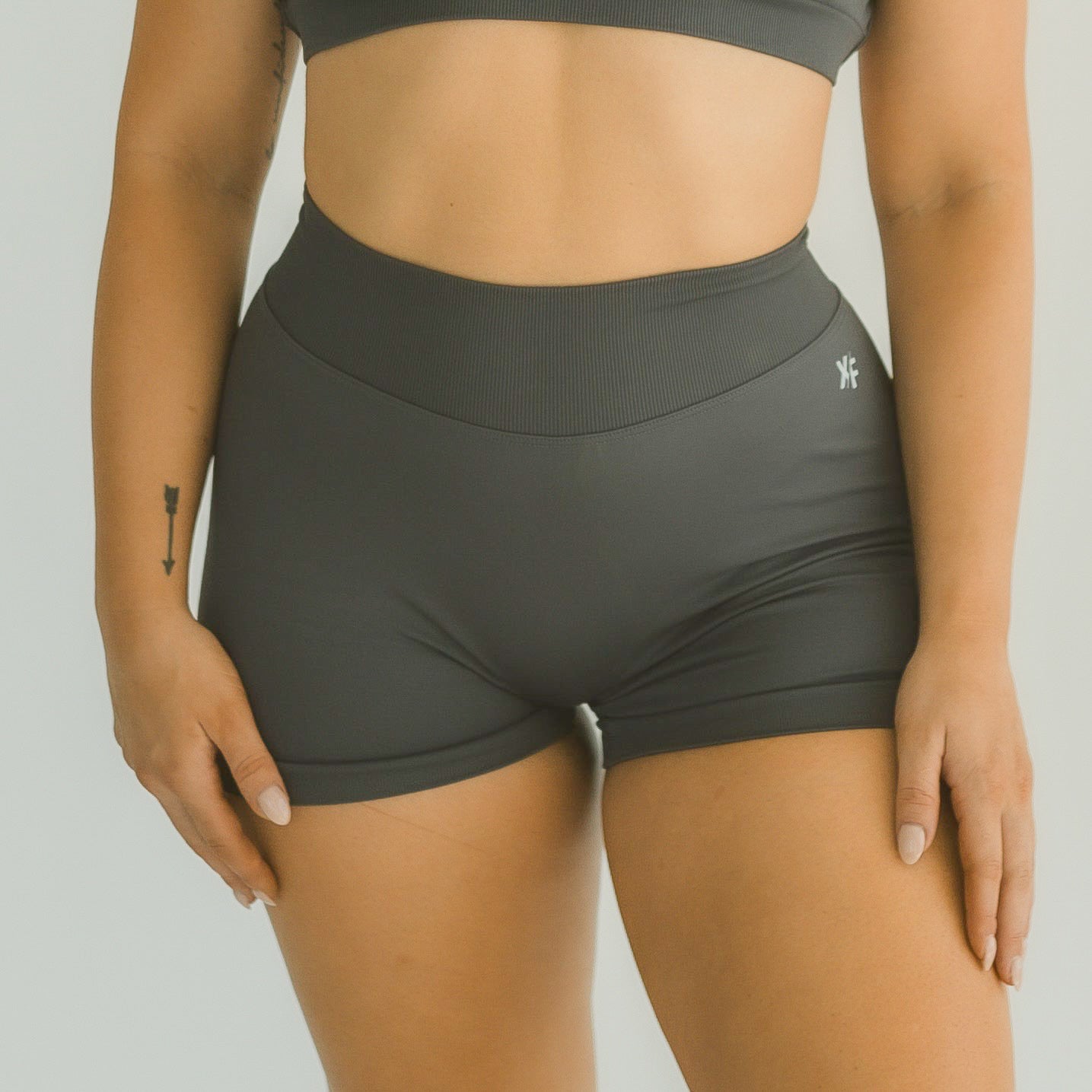 V-Back Scrunch Shorts